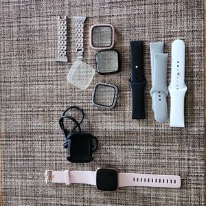 Fit bit versa 2 bundle